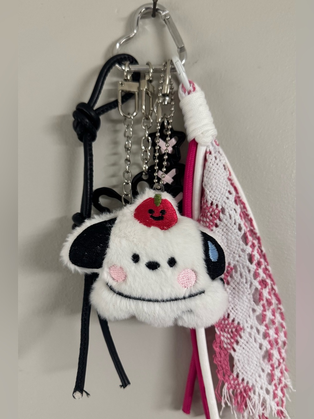 Plush puppy keychain
